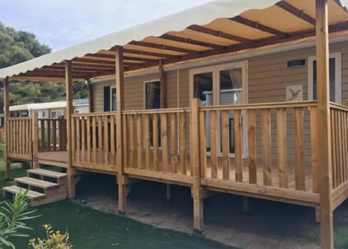 مكان تخييم Mobile For