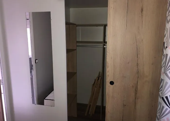 Mobile For مكان تخييم